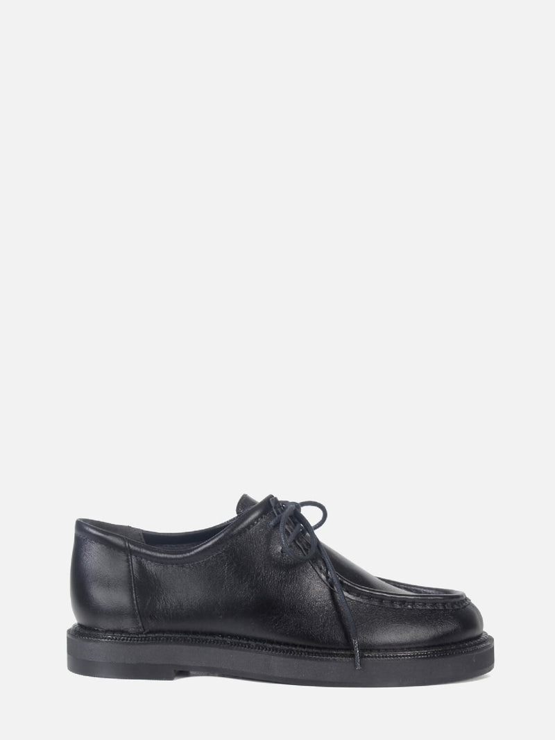 MOCASSIM EM COURO JACKIE PRETO WALLABEE