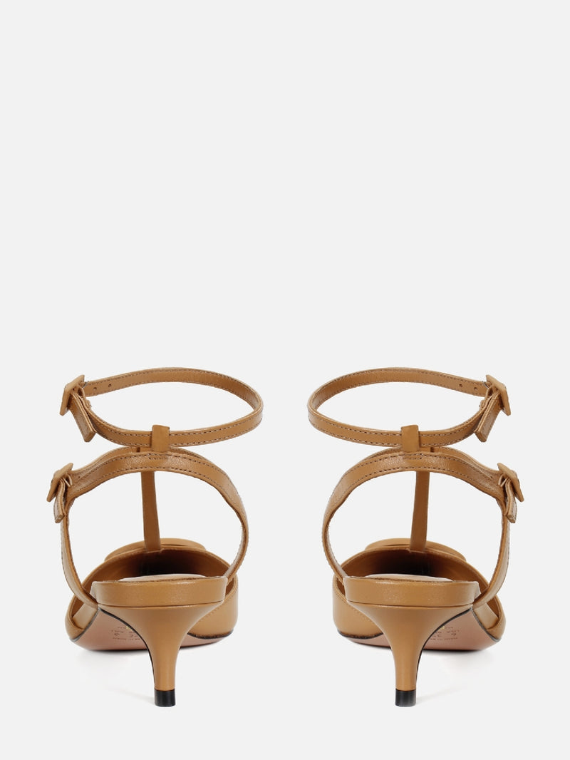 SCARPIN EM COURO PAULA DOCE DE LEITE LOGO