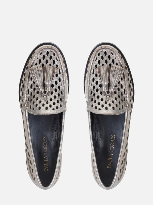 MOCASSIM EM COURO DORIS PRATA VELHO PERFUROS