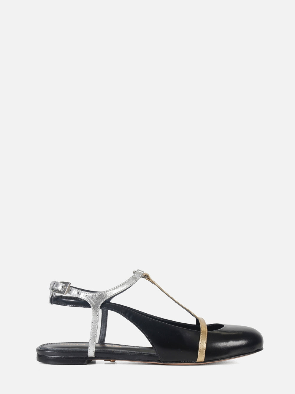 SAPATILHA EM COURO LOLA PRETO