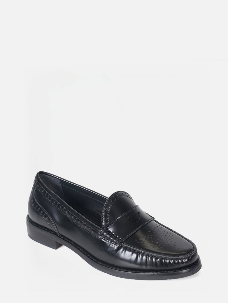 MOCASSIM EM COURO GIU PRETO BROGUE