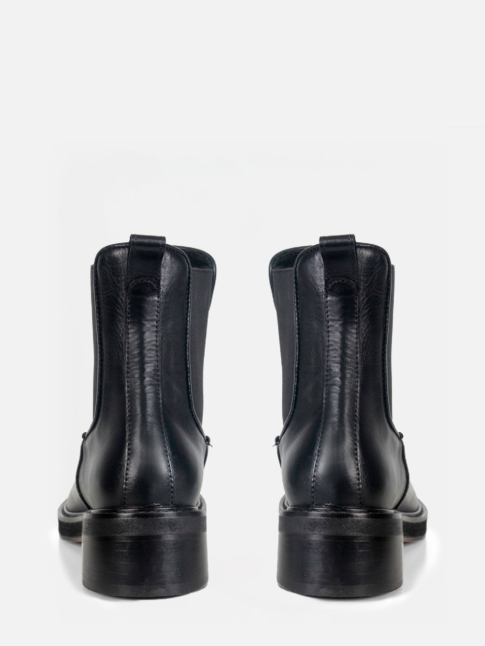 BOTA NANDA PRETO