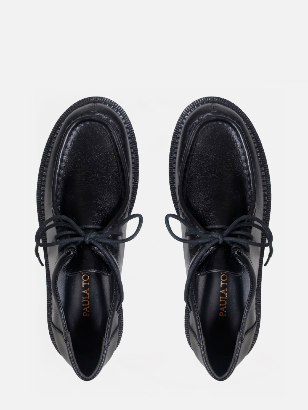 MOCASSIM EM COURO JACKIE PRETO WALLABEE