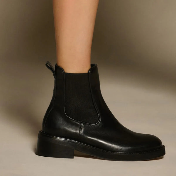 BOTA NANDA PRETO