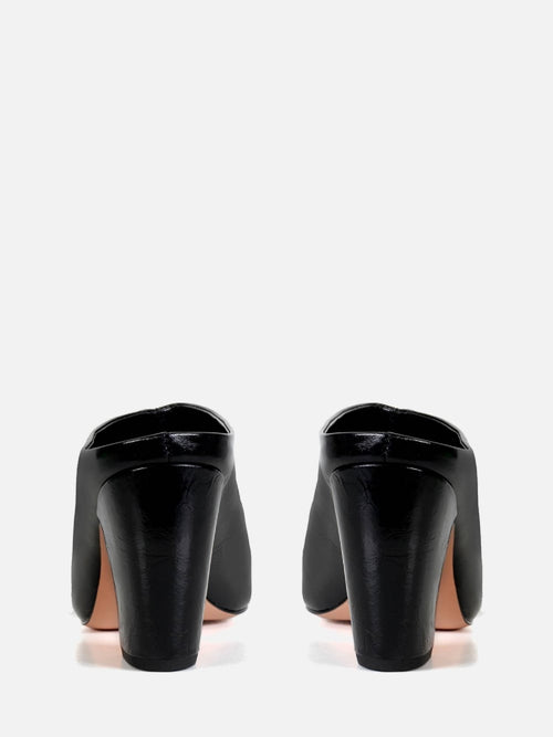 MULE JÚLIA PRETO