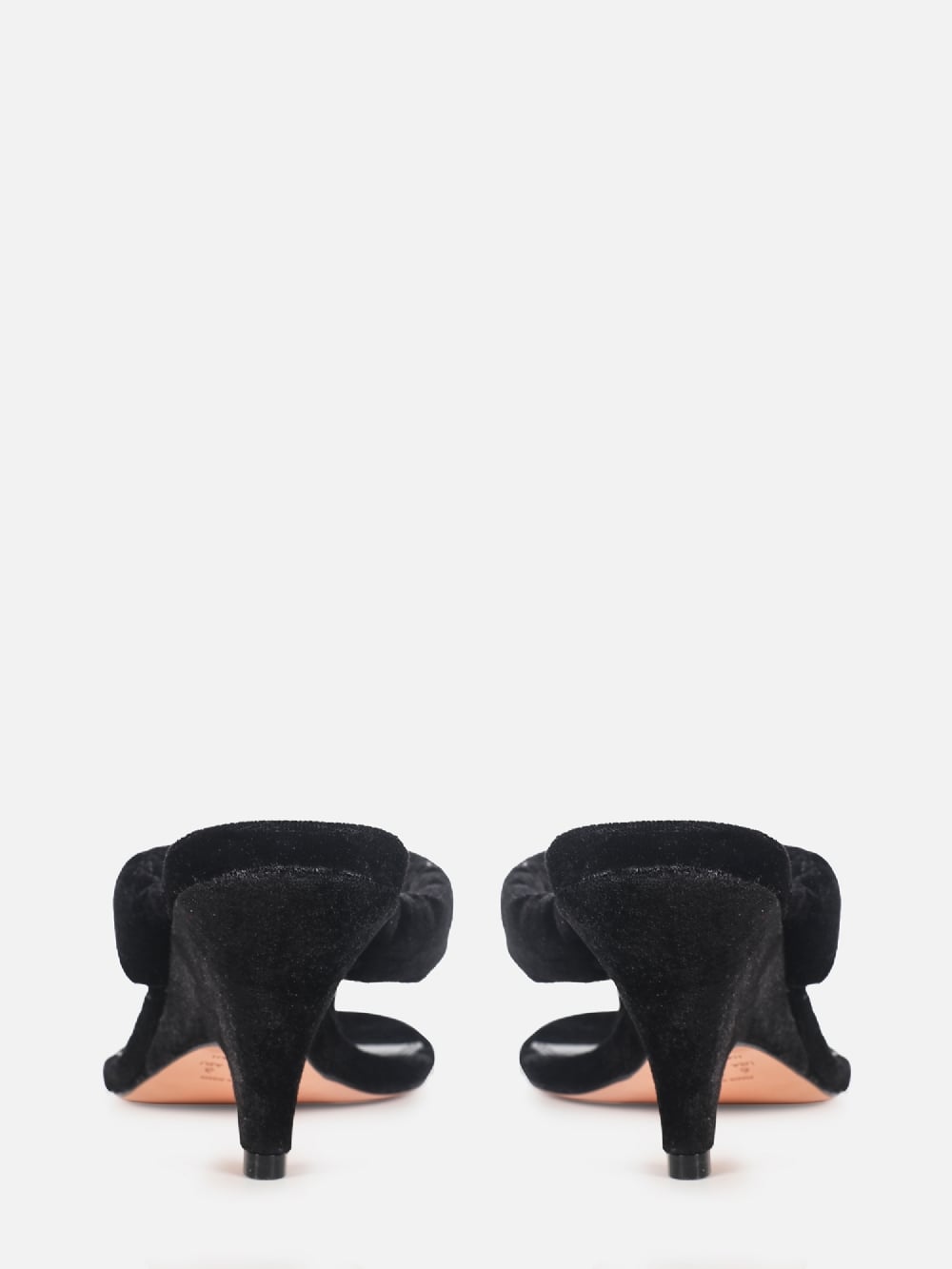 MULE DE VELVET PRETO SALTO MÉDIO