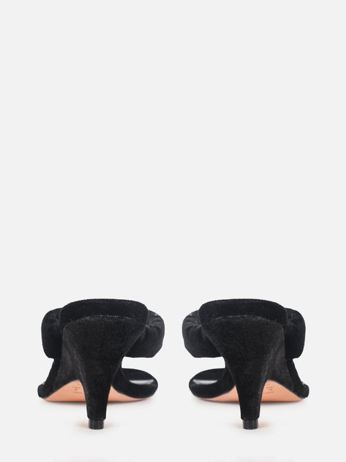 MULE DE VELVET PRETO SALTO MÉDIO