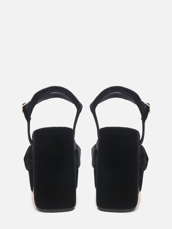 SANDÁLIA DE FRIDA VELVET PRETO PLATAFORMA