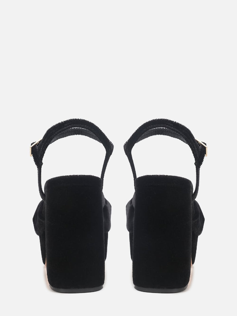 SANDÁLIA DE FRIDA VELVET PRETO PLATAFORMA