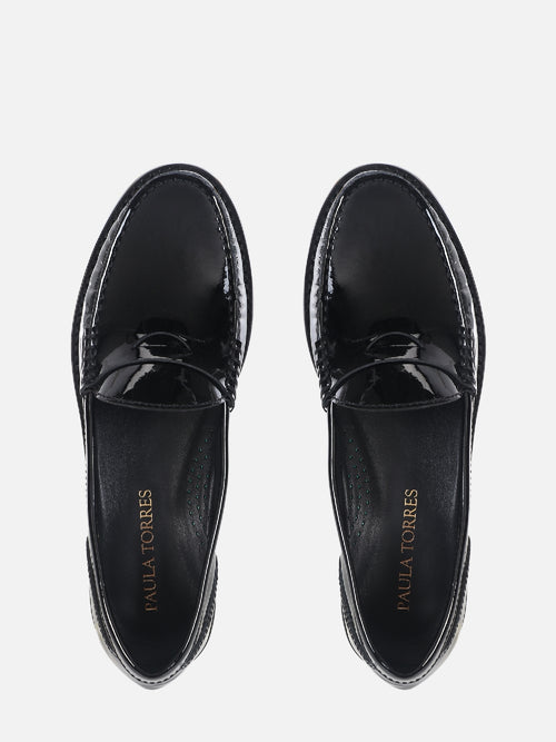 MOCASSIM DE COURO VERNIZ LIZ PRETO