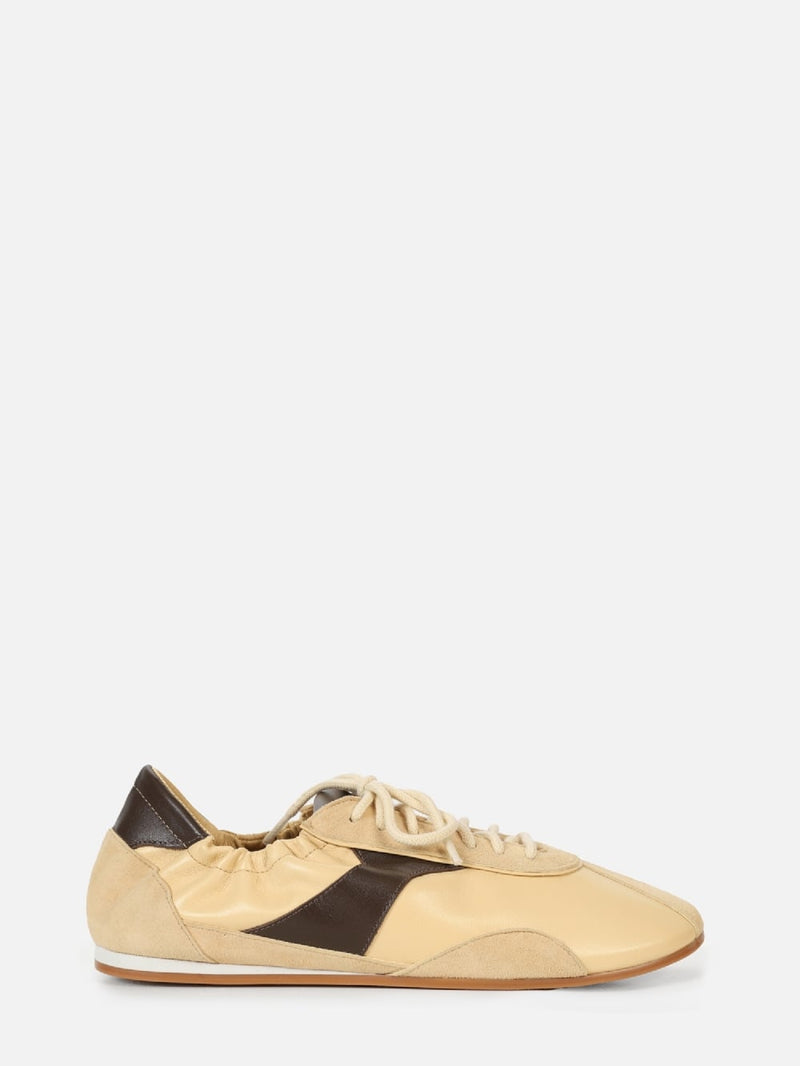 TÊNIS SNEAKERINA JOLIE EM COURO LIGHT BUTTER AMARRAÇÃO