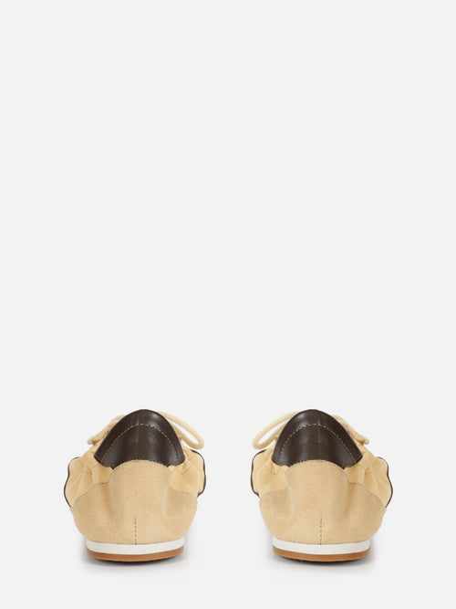 TÊNIS SNEAKERINA JOLIE EM COURO LIGHT BUTTER AMARRAÇÃO