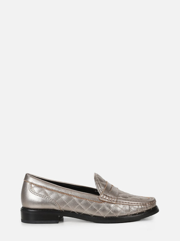 MOCASSIM EM COURO METALIZADO ELISE PRATA VELHO