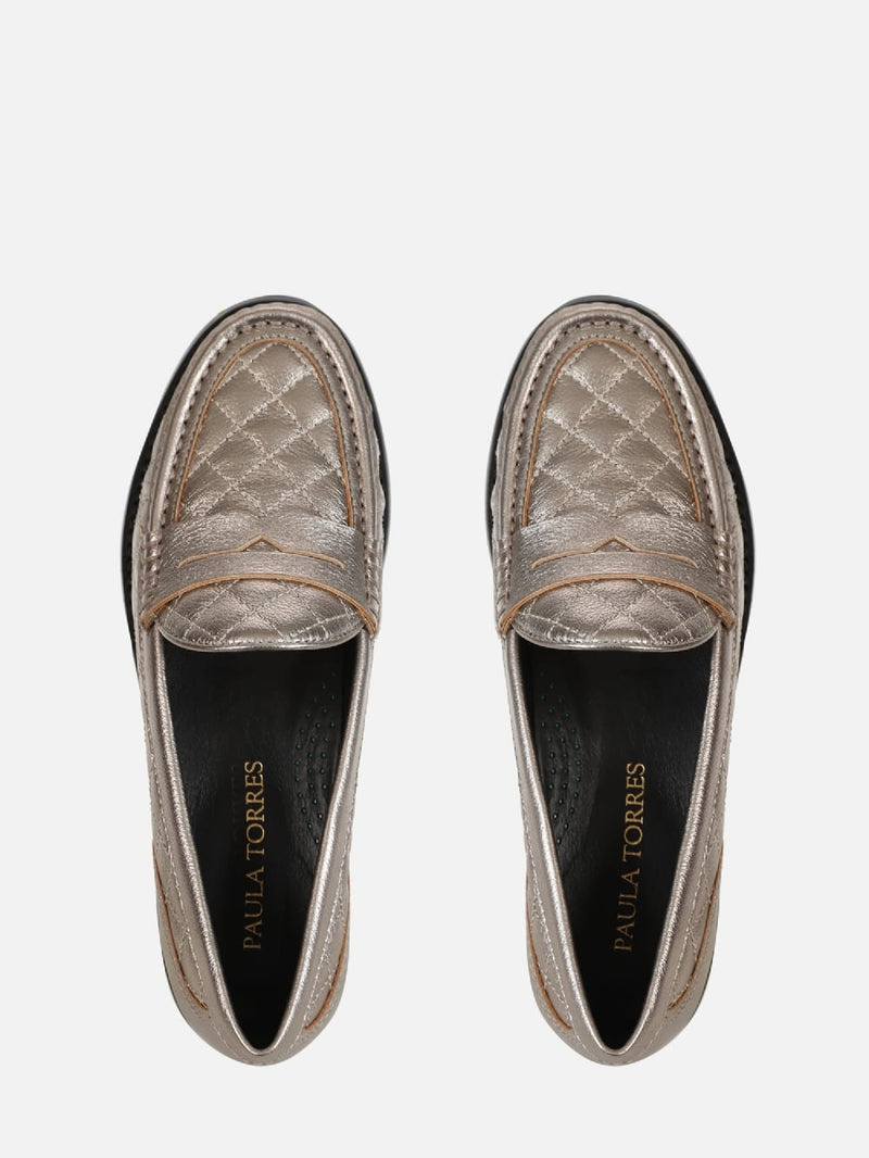 MOCASSIM EM COURO METALIZADO ELISE PRATA VELHO
