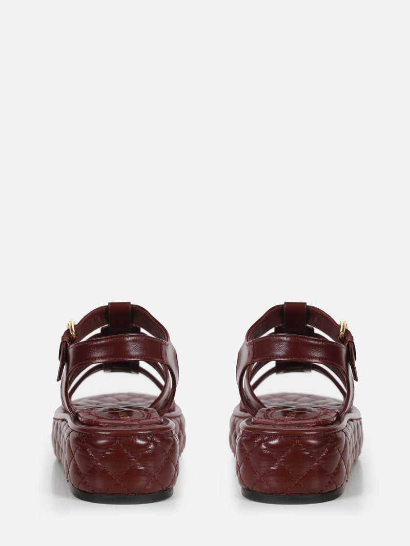 FLATFORM EM COURO ELISE BURGUNDY COM MATELASSÊ