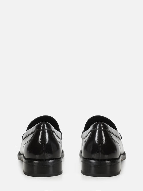 MOCASSIM EM COURO CASSIE PRETO