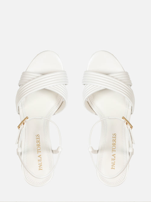 SANDÁLIA EM COURO METALIZADO HOLLY OFF WHITE SALTO BAIXO BLOCO